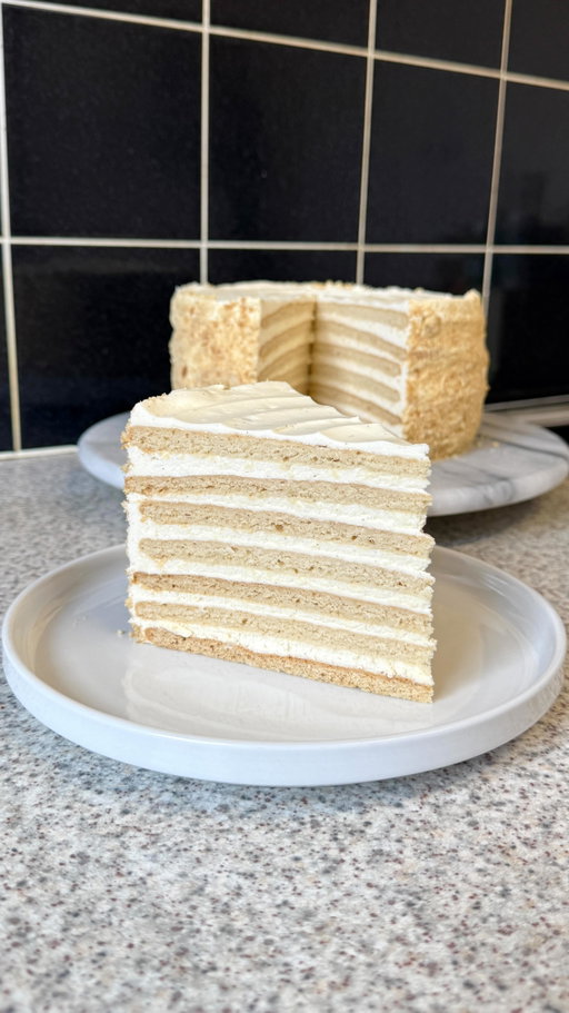 medovik 🍯 recipe from @vikalinka 

#medovik #honeycake #baking #foodreels #goodfood #dessert