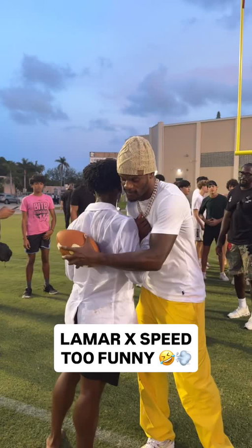 LJ took Speed DEEP 😳🔥 @new_era8 @ishowspeed

Lamar Jackson and IShowSpeed ran 1on1’s with the Immaculata LaSalle football team.