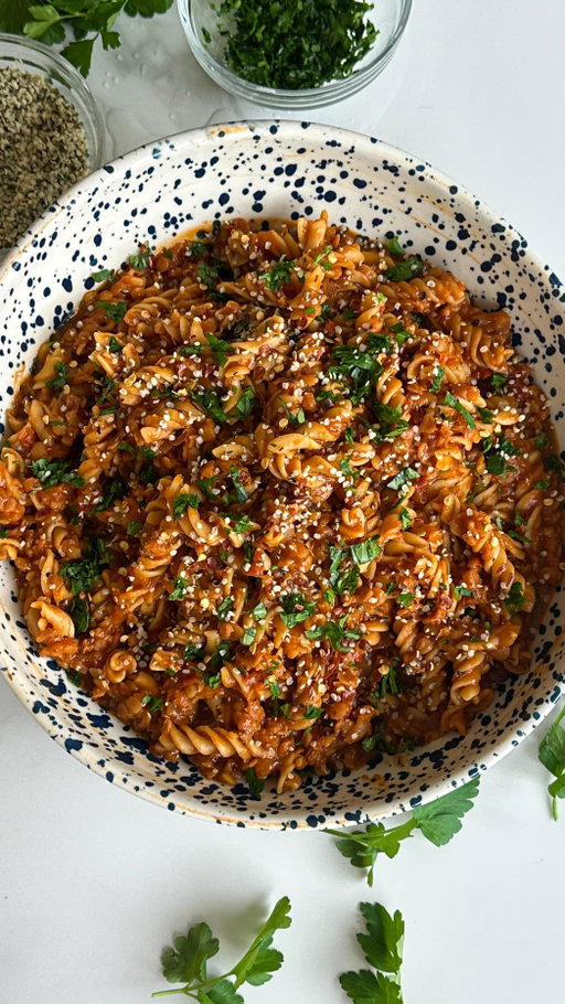 Over 35g of plant-protein per serve in this Smoky Red Lentil Pasta! 

An easy, rich and comforting mid-week dinner. Comment “PASTA” and I’ll DM you the full recipe. ❤️

#highprotein #proteinpasta #veganpasta #healthypasta #dinnerideas #vegandinner