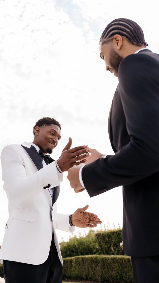 Alittle Pre-game celebration! #BEENaBeal #bealsstilldo #bradleybeal #jaysontatum #nba 

🎥: @stanlophotography 
Planner: @mindyweiss