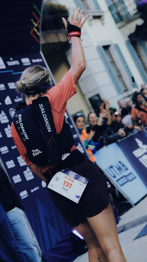 @lucy_bartholomew finishes seventh at UTMB! 

She flew, she fought, she battled back from a fall, and she showed, once again, the fortitude that makes her a truly special athlete. After two 10th place finishes, this is Lucy’s best-ever UTMB finish. Congratulations Lucy!

Photo — @margauxlemap 

#Salomon #SalomonRunning