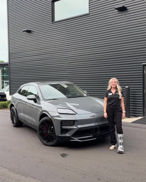Take a tour with us through the 2025 Porsche Macan EV. Stop in this weekend to take a test drive.
.
.
.
#Porsche #PorscheLife #NC #WilmingtonNC #NorthCarolina #TimelessMachine #ThereIsNoSubstitute #PenskeAutomotiveGroup #PorscheUSA #PorscheWilmington #PorscheMacan