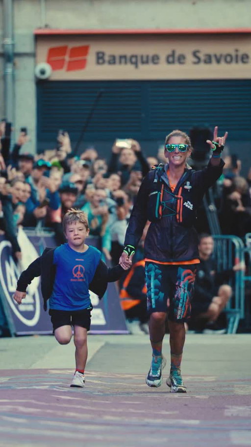 To win races takes fitness and talent, but to finish a race on a tough day takes something much more important: heart and humility. We didn’t think @courtneydauwalter could find any more ways to inspire us, but today, she did just that.

Video — @sarinasoriano_ 
Photo — @cortneywhite_ 

#Salomon #SalomonRunning