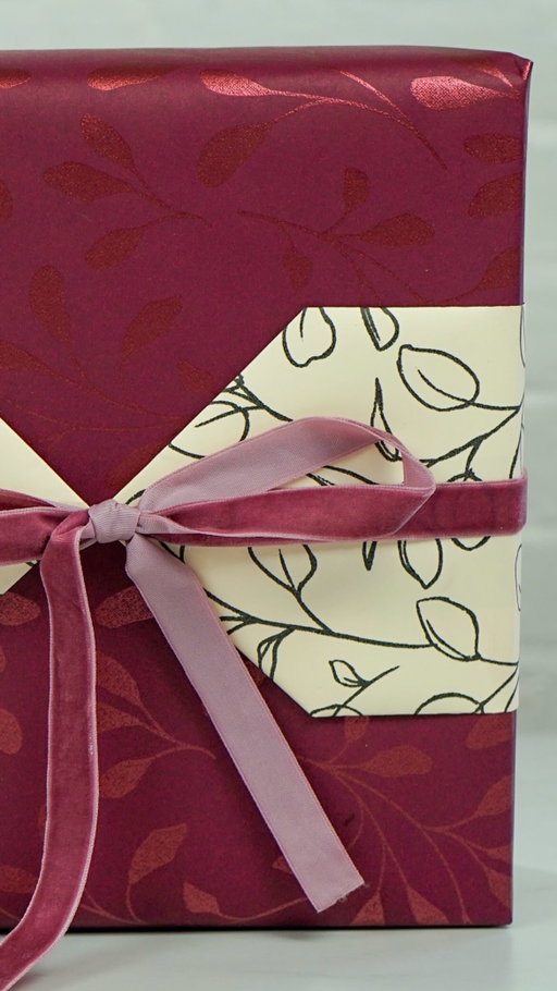 Need gift wrapping inspiration? Follow us! 💝