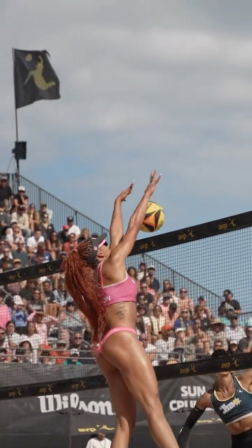 Block party in Chicago.
Brandie Wilkerson and Melissa Humana-Paredes advance to Sunday’s AVP League Championship Final at 1:00PM CT with a semifinal win capped by Wilkerson’s block.