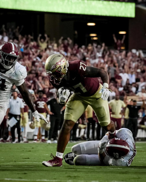 Our 4️⃣th rushing TD today goes to GAVIN SAWCHUK 

#NoleFamily | #KeepCLIMBing
