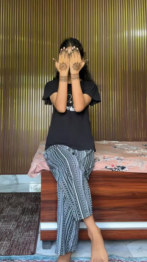 Mera “teej” ka vrat😍💕
.
.
#misshosiyar #reels #shorts #viral #minivlog #viralvideos #vlog #trend #trendingreels #viralreels #teej #hartalikateej #mehandi