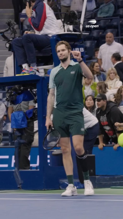 The moment @bublik won the marathon match against Tommy Paul.