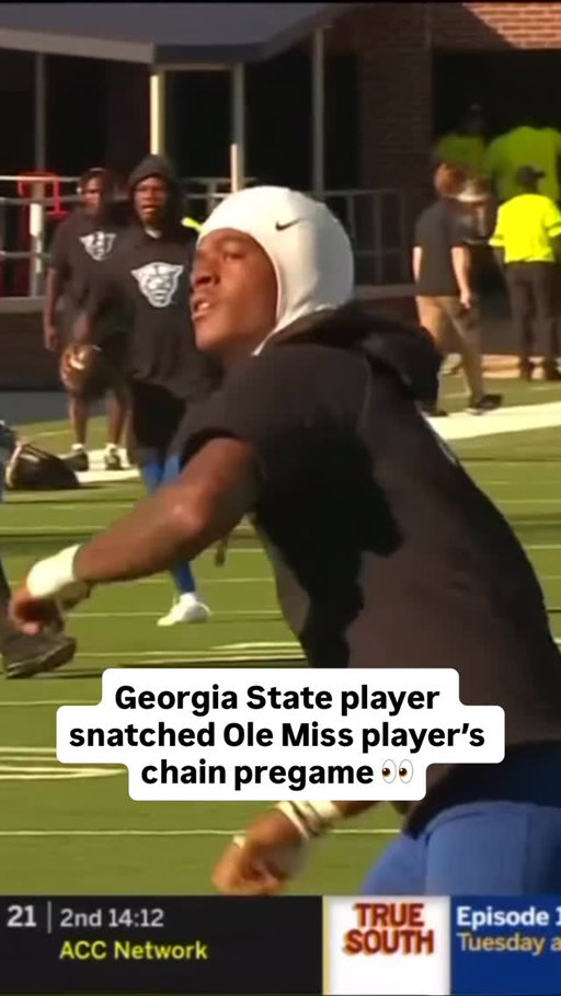 Georgia State CB Tyler Scott launched the chain in the stands 😳

#cfb #football #collegefootball #georgiastate #olemiss
