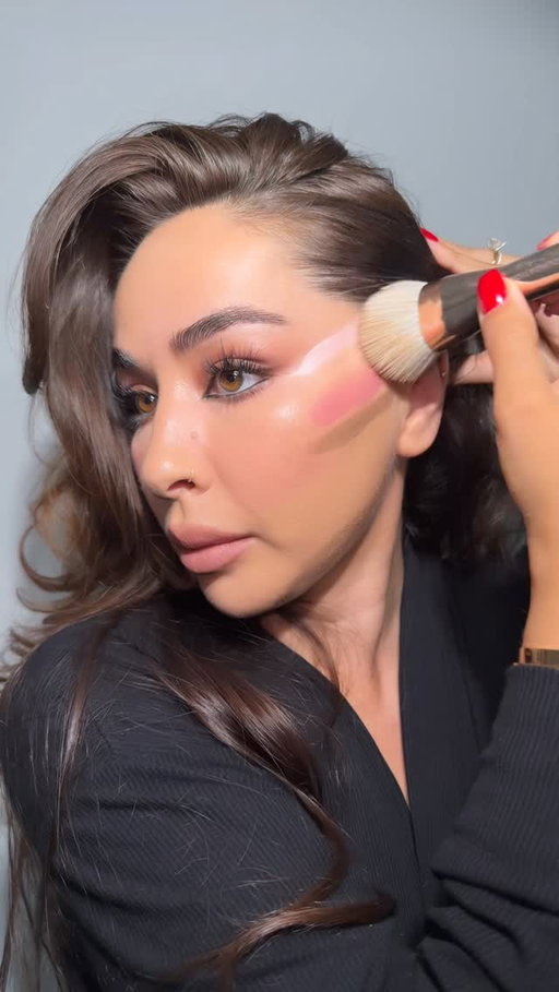 Face lift technique with makeup! @kosas brightener and concealer @westmanatelier cream blush and @morphebrushes contour stick #makeup