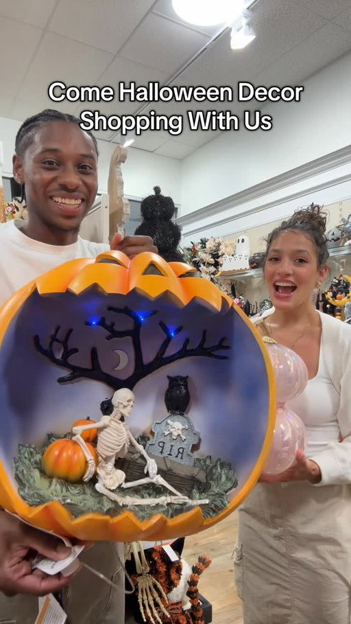 ONLY way to shop now 😂 @desandnaz 
-
-
-
#Desandnaz #couples #halloween #shopping #cute #funny #homegoods #trending #reels #usa