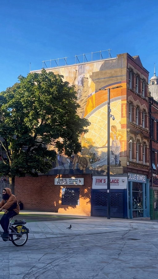 The new adaptation of 'The Chronicles of Narnia' has transformed Bradford into a filming location. 🎬

📹: hasnainwhy

#netflix #narnia #thechroniclesofnarnia #bradford #bradford2025 #filminglocation #filming #leeds #westyorkshire #yorkshire #instagramreels