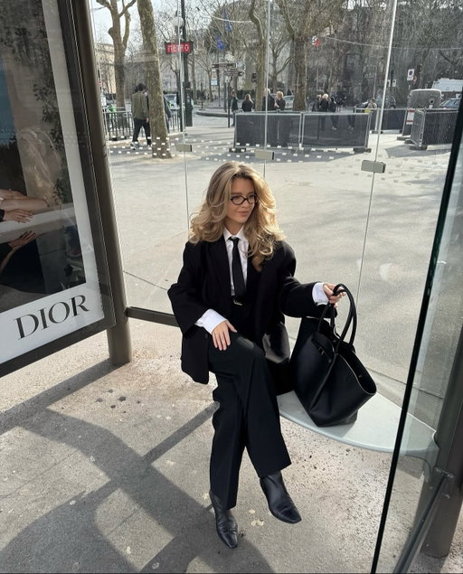 September outfits inspo 

#parisianstyle #lestyleàlafrançaise #ootdshare #falloutfitideas #oldmoneystyle