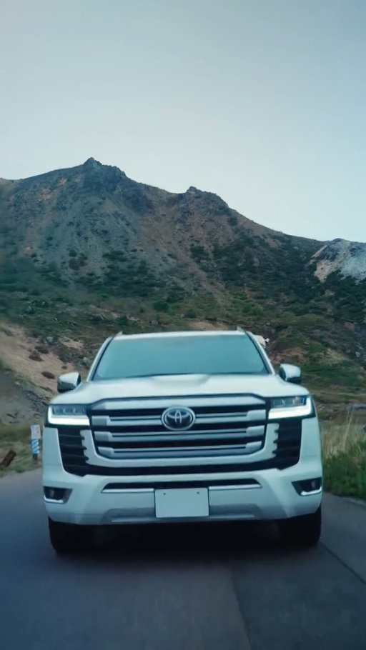 Awe-inspiring sights.

#TOYOTA #LandCruiser300 #SUV