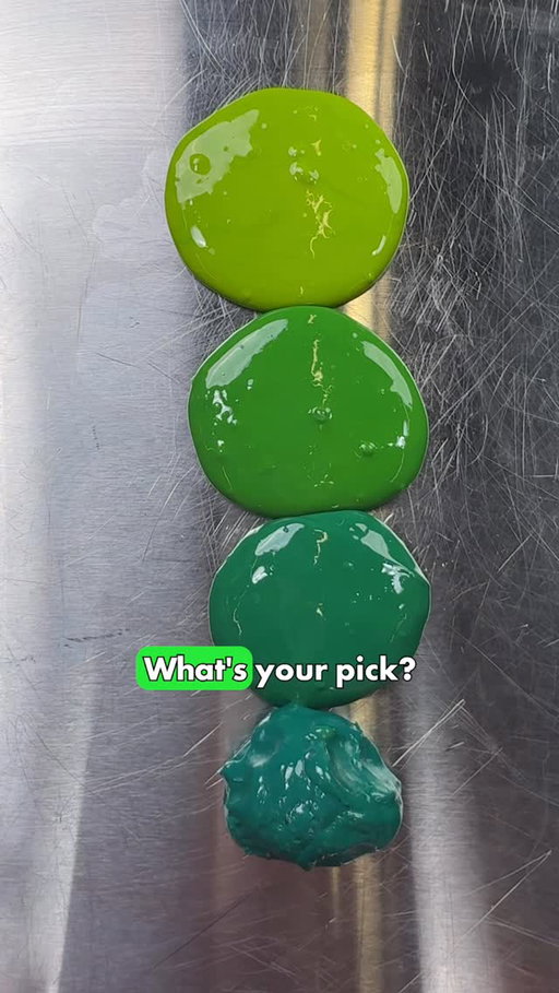Big day for people who’s favorite color is green 💚 Peachybbies.com restocks Friday at 7pm EST! ✨🎉