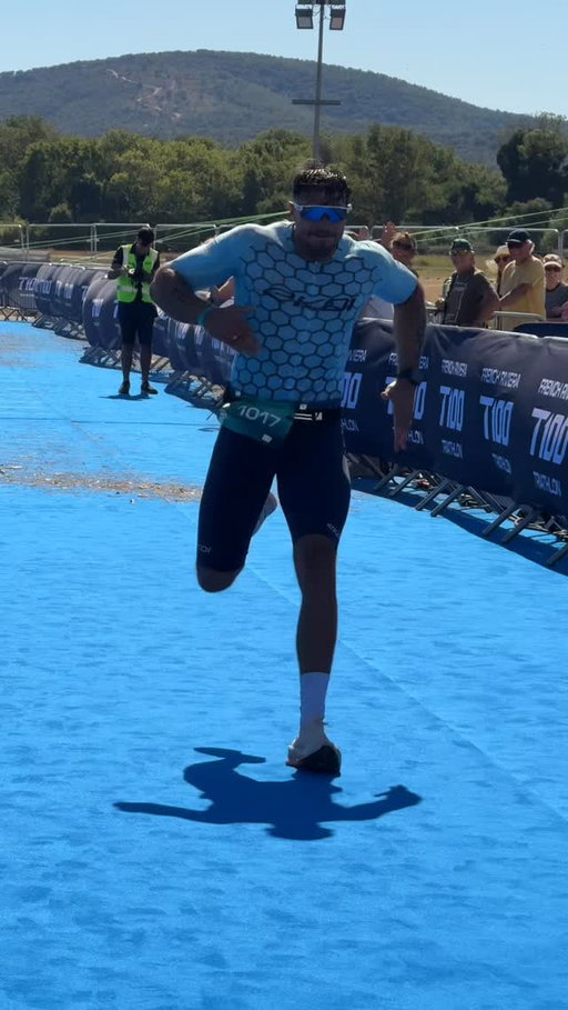Go ahead and roast my form… but could you sprint finish after a 100KM triathlon? 🤔