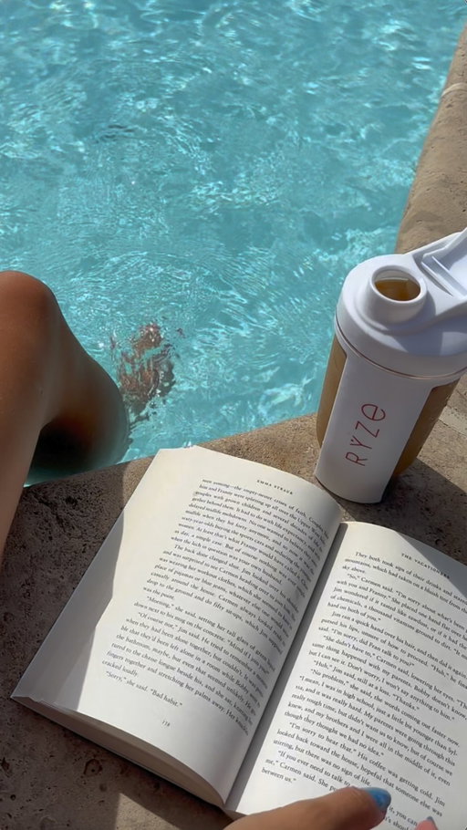 Anyone else celebrating Labor Day at the pool today? 🙋‍♀️☀️ We’ll be sippin’ on mushroom coffee over ice to keep the energy & good vibes going strong allll day long 😎

Are you team pool, lake, beach, or backyard bbq today? Let us know in the comments 👇