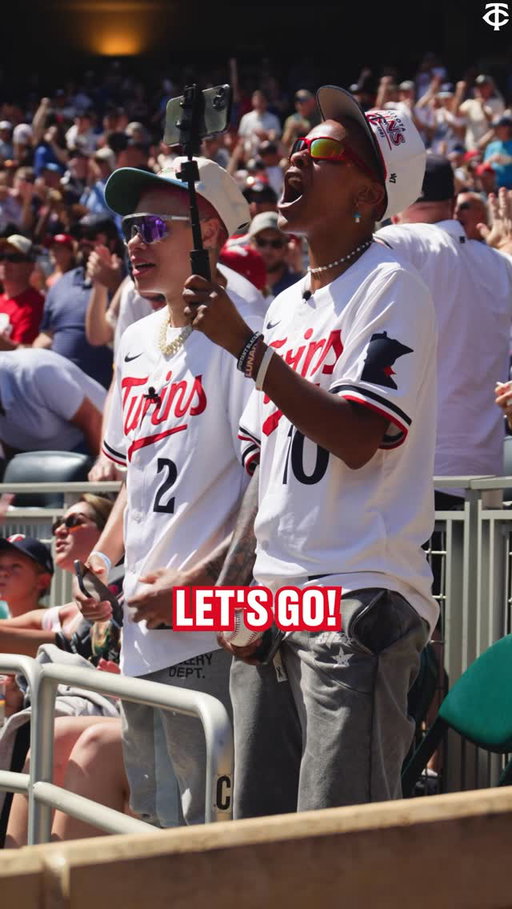 The Minnesota Twinz take on the Minnesota Twins 😂