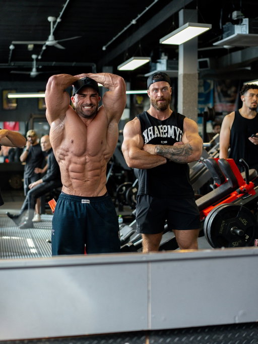 Very grateful to have the support and friendship from the greats of our sport.
Having @cbum push me this past weekend and after having listened to his words of encouragement was exactly what I needed at 6 weeks out👊🏼⭕️