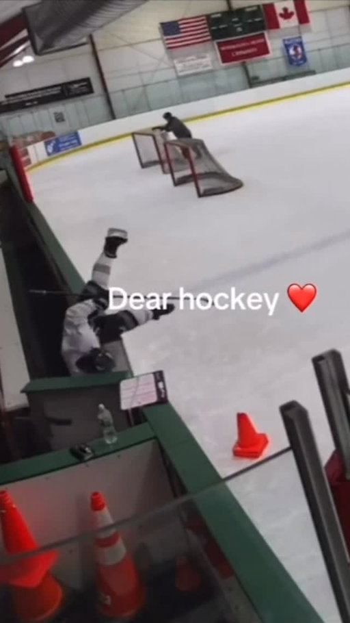 Gotta turn around and head back to the room after this. 😭 

(🎥: TT/johnsonpriv12)