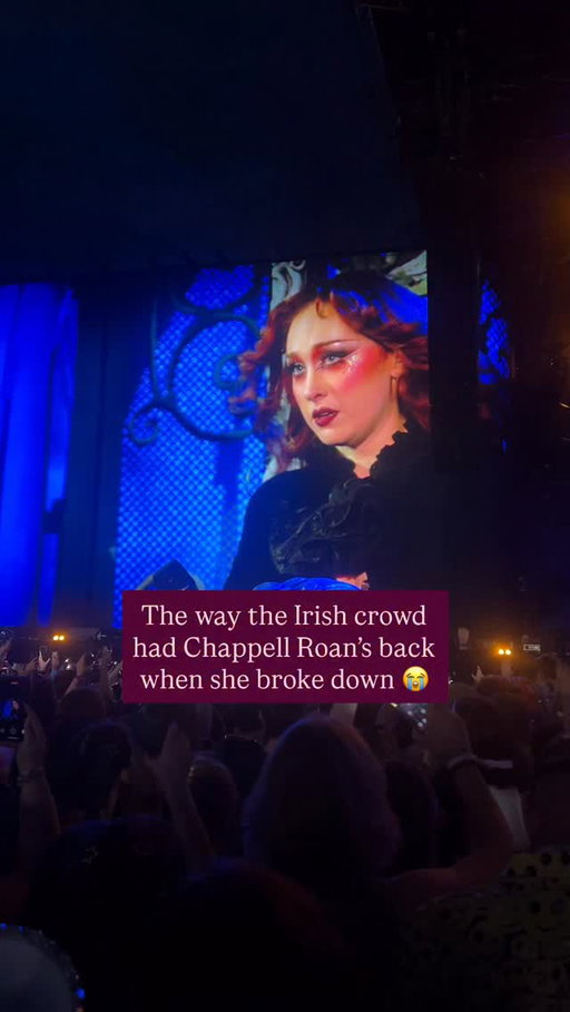 We really are the best fans in the world 😭 🇮🇪 

We’re still thinking about the beautiful moment Irish fans sang “Coffee” for Chappell Roan when she became visibly emotional on stage at Electric Picnic.

So special ✨

#ep25 #electricpicnic #chappellroan #coffee
