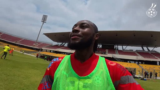 😉 From @premierleague rivals to #BlackStars teammates. ❤️

😀 Antoine Semenyo reminding Mohammed Kudus of that 1-0 win over the weekend! 

#FIFAWCQ