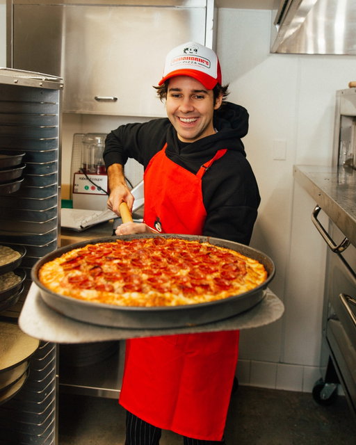 David is actually in the back making every pizza