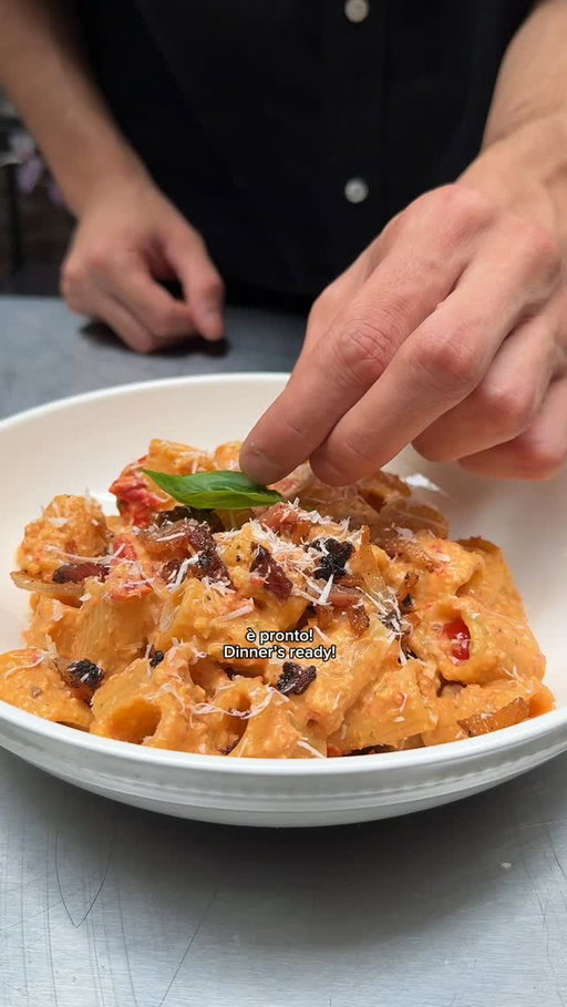 Ricotta and tomatoes pesto 🌿 | Easy and quick Mediterranean pasta recipe

Serving 2or3:
-Pasta 400g
-Guanciale/Pancetta/Bacon ~150g
-Cherry Tomatoes “an Handful” 

🌿Pesto:
-Ricotta ~150g
-Parmigiano reggiano 50g
-Cherry Tomatoes ~100g
-Basil leaves ~10g 
-Garlic clove 1 or 2 (depending on taste)
-Almonds (or your favorite nuts) ~50g
-Olive oil ~A lot of
-Salt to taste 

You can change the ingredients however you prefer. Add more garlic if you like it garlicky, some bell peppers or different herbs. 
Have fun, let your creativity go using fresh ingredients, that’s exactly what Mediterranean diet is about. 

‼️ When adding water the second time, with the pesto and the heat off, be careful. Add it drop by drop, it’s easier to add water then correcting a watery sauce. 

☠️Not all pasta sauces are full of harmful additives, jest get the habit of READING LABELS. 
Or better yet, cook everything from scratch like I do: you’ll know exactly what you’re eating and end up with meals that are healthier and way more flavorful.