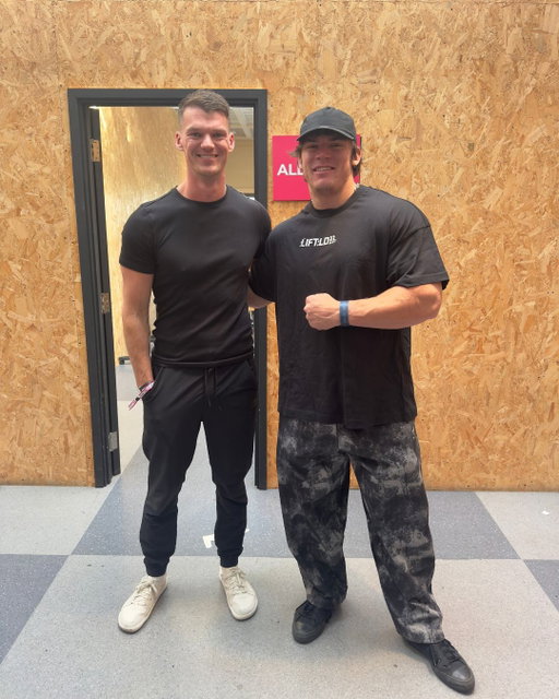 LIFT: London 🇬🇧📍🦈✅

Another incredible event by the @gymshark team. I’m absolutely blown away and so proud of everyone who made this happen.

Great to meet everyone and thank you for coming along!