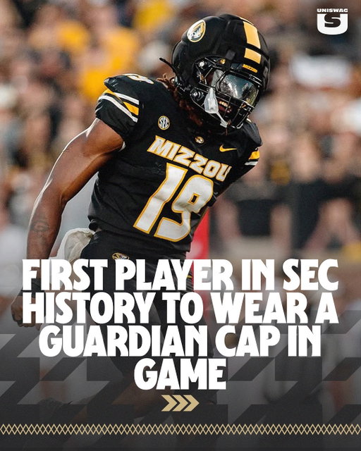 Darris Smith became the first player in SEC history to wear a Guardian Cap in game in a 61-6 victory over Central Arkansas.

#uniswag