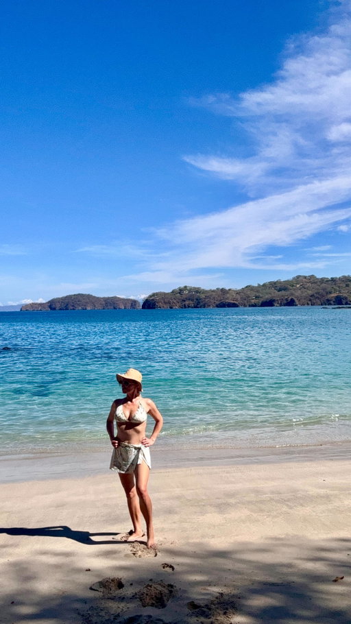 Have you ever felt like you had an entire ocean to yourself? 🌊 Those are the moments I live for. And nothing protects the peace of those moments more than having a reliable connection.

Holafly gives me the confidence to get intentionally lost. 📍 I can track a monkey in Costa Rica, take the path less traveled, or follow a butterfly deeper into the jungle, because I KNOW I can count on my connection. 🐒🗺️🦋 With @holafly_esim there are no hidden costs or surprises -  just drama-free, reliable connectivity that works where others don’t. It’s a priceless peace of mind that allows me to embrace my curiosity. 

🌍 Travel without limits with Holafly eSIM! ✈️
✅ Unlimited data in over 200 destinations
✅ No roaming fees – say goodbye to surprises!
✅ Instant activation – no physical SIM needed
✅ 24/7 real human support 💬

Dying to give into your own wanderlust? ✈️ Travel solo safely, explore a little longer, or go little further with Holafly. Download it for your next trip. Link in bio.

#eSim #Holafly #UnlimitedData 

#eSIMTravel #BesteSIM #TravelTips #SoloTravels