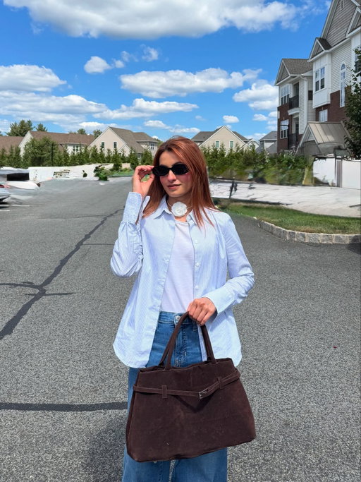 Sunshine outfit 🤍 🤍 

Top: @hm 
Jeans: @bananarepublic 
Sunglasses: @amazonca @amazon 

#fyp #torontoblogger #shein #streetstyle #streetphotography #torontofashionblogger #fashion #parisianvibes #parisianlifestyle #downtowntorontolife #explore #contentcreator #softmakeuplook #ugccreator #ugcfashion #itgirl #thatgirlaesthetic #cleangirlaesthetic #beautyinfluencer #streetfashion #modestclothing #fashionicon #frenchstyle #fashionbag #sheingals #sheinootd
