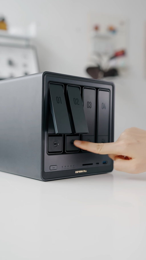 Add your drives, plug it in, make an account, and you're ready to start backing up you data and sharing your favorite photos with your UGREEN NAS!

#UGREEN #UGREENNAS #backtoschool