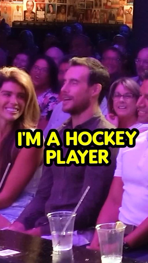 Knights’ F Reilly Smith shocked this comedian with his profession, and his lack of teeth. 🤣🤣

(🎥: @willburkart)