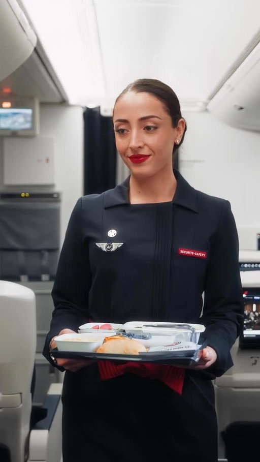 Ladies and gentlemen, please readjust your headphones to fully enjoy our AsmAir video displaying our Premium experience onboard ✈️

#airfrance #avgeek #premium