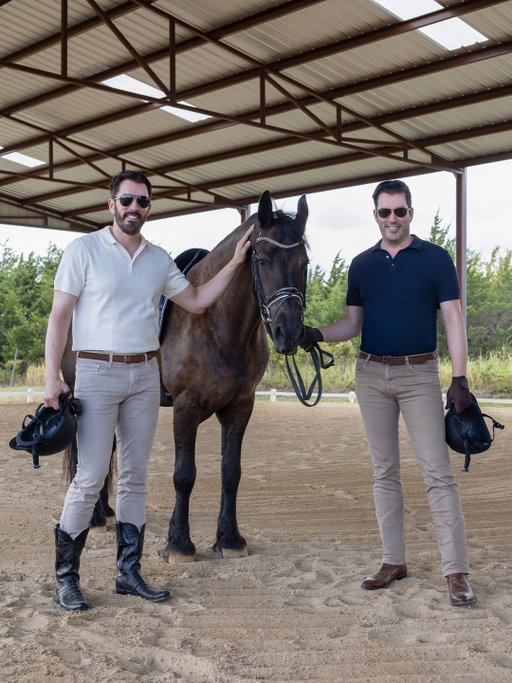 Tonight on an all-new episode of #ChasingTheWest we help some fellow horse lovers find the perfect ranch to start their new business and a family looking for some peace and space outside the city.
