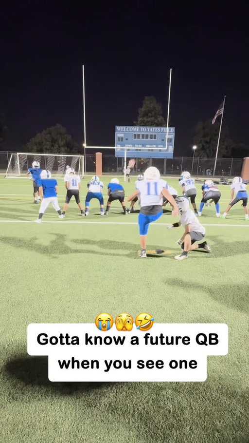 Time to hop under center bro 😭💀

( via @quieres_juice , @chinopopwarnerfootball )