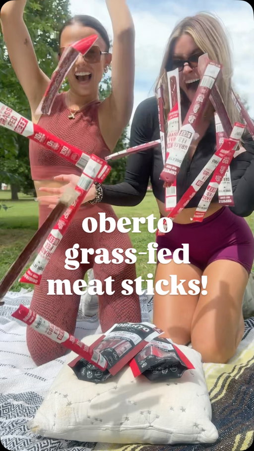 being a girl on the go = 0 time for random snacks that don’t keep me full 😤 Oberto grass-fed meat sticks >>> keeping me locked in, hitting my protein, and feeling GOOD before Lex’s bach trip 💪✨ 
10g of grass fed meat, 100 cals, & zero sugar! @obertobeefjerky

#GirlOnTheGo #StayLockedIn #ProteinSnackGoals #HighProteinSnacks #HealthyOnTheGo #ObertoPartner #SnackSmart #BachelorettePrep #ProteinPacked #highprotein #activelifestyle #ObertoGrassFed #ObertoAmbassador #sponsored
