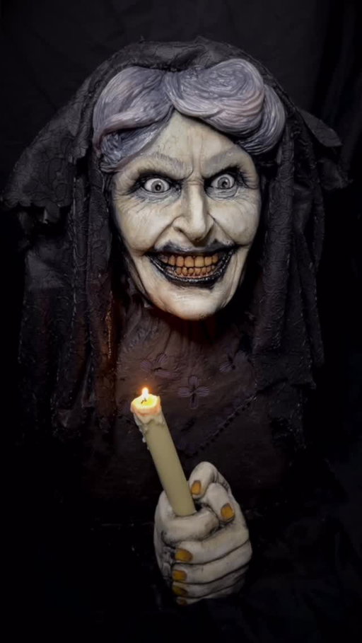This cake was genuinely terrifying 😰🍰
.
.
.
#cake #horror #cakes #scary #haunting #insidious #possessed #cakedecorating #creepy