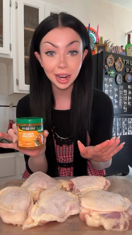 keep cooking hot with @knorr duh 💋
try some new Knorr Flavor Base & take some dish pics !!! #knorrpartner