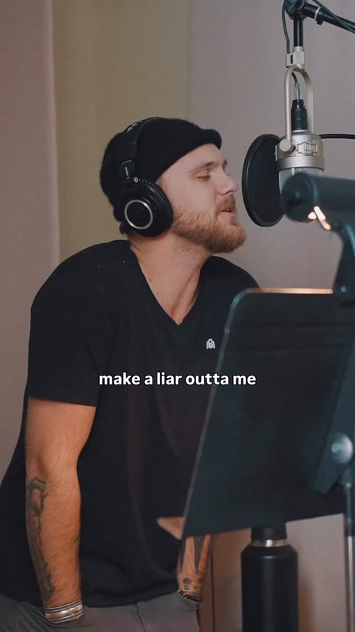 two more days 🤘 

#jacksondean #makealiar #newcountry #newmusic