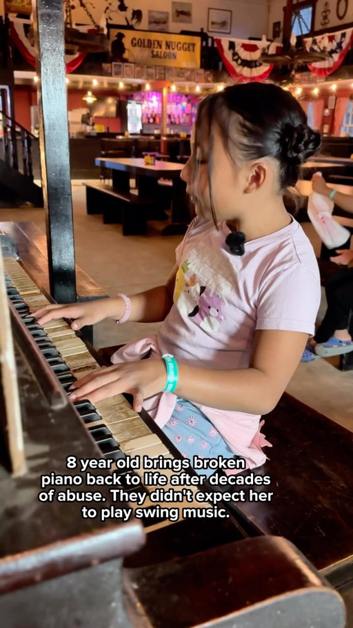 You would expect an 8-year-old to play some KPop Demon hunters. She ended up surprising us with some swing instead! This piano was located at @sunoutdoors Frontier Town. Zoë Erianna loves this amazing campground with an entire old western themed town, tree top adventure, bay front sites, and an amazing waterpark! #youngtalent #talentedkids #glennmiller #swing #jazz