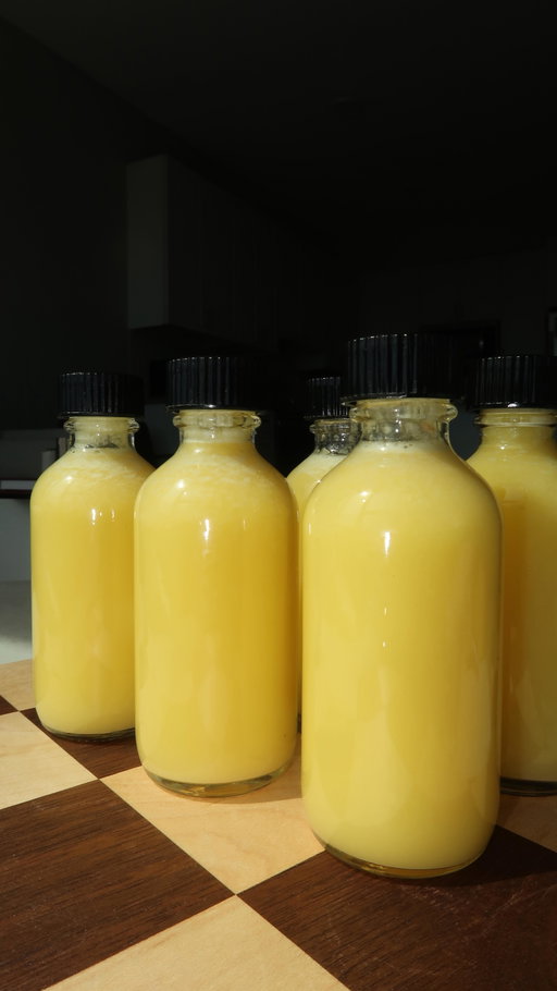 5 juice recipes I always keep in rotation 👏🏽
They’re easy to remember and never fail me. 

(In order) 
1. Immunity Shots:
• 2 large ginger root (4” in length) with skin removed
• 2 cara cara oranges, skin removed
• 1 lemon, skin removed
• 1/2 small pineapple, skin removed
• 1 tsp of ground cinnamon
Yields — 6 servings. 

2. Green Machine Juice:
• 16 oz of kale
• 16 oz of baby spinach
• 4 apples 
• 4 cucumbers
• 16 oz of celery stalks 
• 2 lemons 
• 2 bundles of parsley 
Yields — 72oz of juice. 

3. Wellness Shots:
• 3 large beets
• 2 honeycrisp apples
• 1 lemon 
• 2-3 knobs of ginger root
Yields — 8 (2oz) servings.

4. Carrot Juice: 
• 1 lemon, peeled
• 1 apple, chopped
• 2 knobs of ginger root
• 2 oranges, peeled
• 4-6 carrots, chopped
Yields — 2 servings. 

5. ABC Juice: 
• 3lbs of carrots (2-3 bags) 
• 5 honeycrisp apples 
• 4 large beets 

Cheers 🫶🏽

#juicing #juicingforhealth #eattherainbow #juicerecipes #wellnessshot #immunityshot