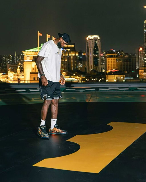 Shanghai 🇨🇳 Nights & Heights w the 👑