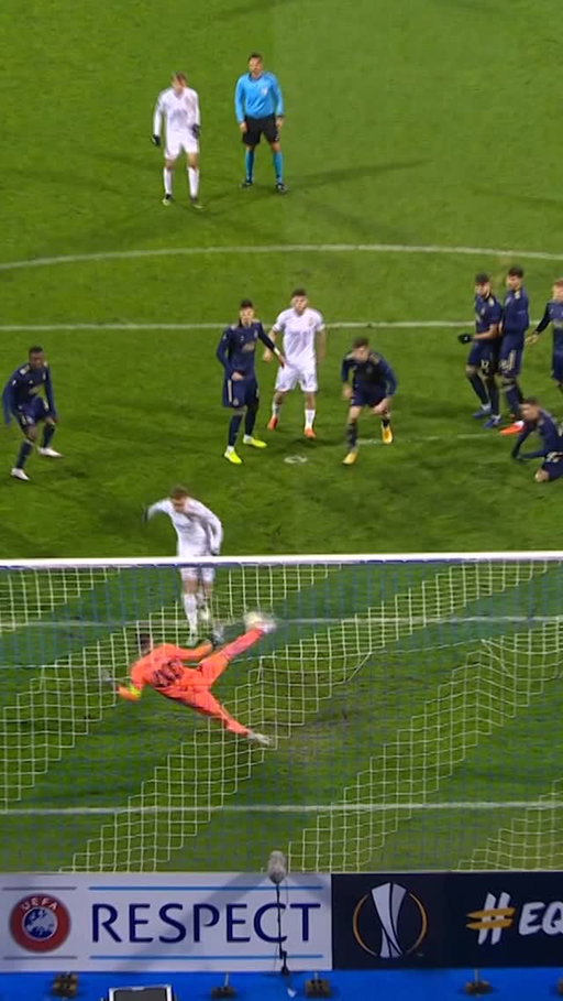 Livaković heroics 🫨

#UEL