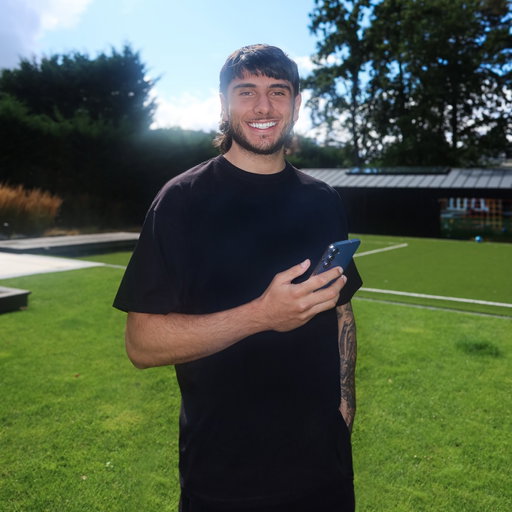 AD This is an absolute game changer!! Who’s tempted? #galaxys25 FE @samsunguk