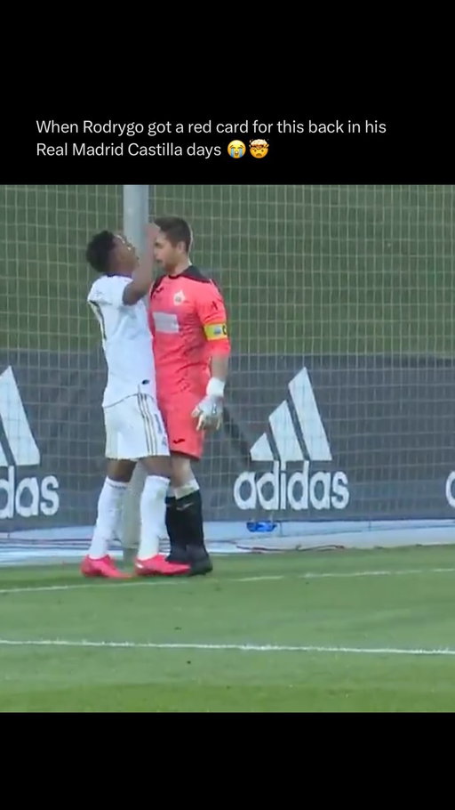 Never forget when Rodrygo got a red for this in his Real Madrid academy days 😭🤯

🎥 @tntsportsbr