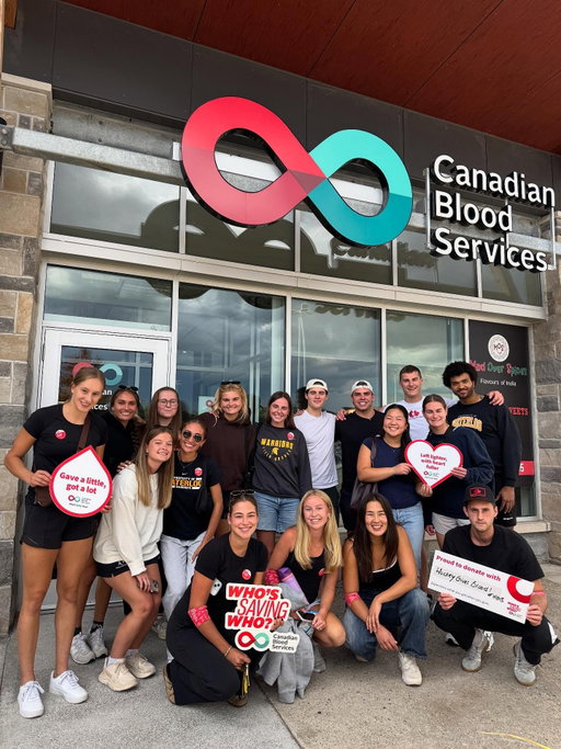 Warriors making a difference 🙌🩸

@wloofhky @wloowhky @wloomhky donated together and what a success! Thank you @canadaslifeline Waterloo for a smooth process and great experience!

Donate today @ blood.ca 

#GoBlackGoGold #WhosSavingWho