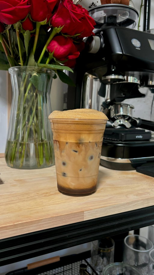 Salted Maple Iced Latte 🍁☕️🤍 

showing you all that you don’t need fancy espresso machines to make delicious coffee at home with another instant espresso recipe with @nescafeusa 

To make this at home you’ll need:
• 2 tsp instant espresso (double shot) 
• 1/4 cup of water 
• 1 tbsp maple syrup 
• generous pinch of salt 
• milk of choice 

Mix it all together and enjoy! 
.
.
.
.
.
#instantespresso #coffeebar #homecafe #coffeeathome #homecoffeebar #coffeerecipes #icedlatte #coffeebardecor #saltedmaple #saltedmaplelatte