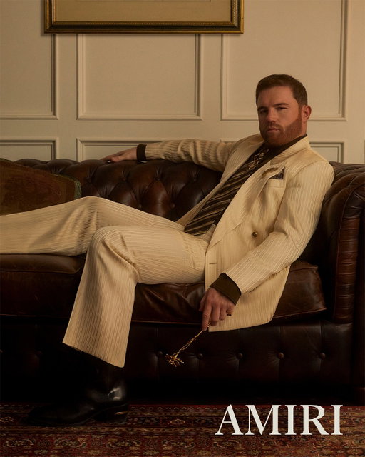 Born from performance – from Mike Amiri’s beginnings dressing Hollywood legends for the stage – AMIRI has always embraced the duality of presence: the power of the spotlight and the authenticity of the individual.  Through AMIRI wardrobe signatures, ‘Canelo’ Álvarez (@canelo) appears simultaneously as the sporting icon he represents to millions, but also his own man - a subtle nod to the his own skill and the excellence of his craft. @amiri @mikeamiri 

Discover the Autumn-Winter 2025 collection now on amiri.com and at AMIRI flagships.